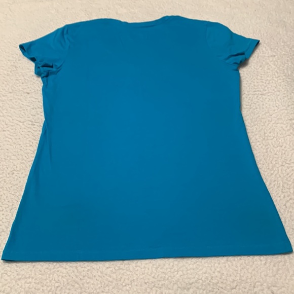 Ladies Under Armour Turquoise Semi-Fitted Tee, EUC, Size Medium - Picture 7 of 8